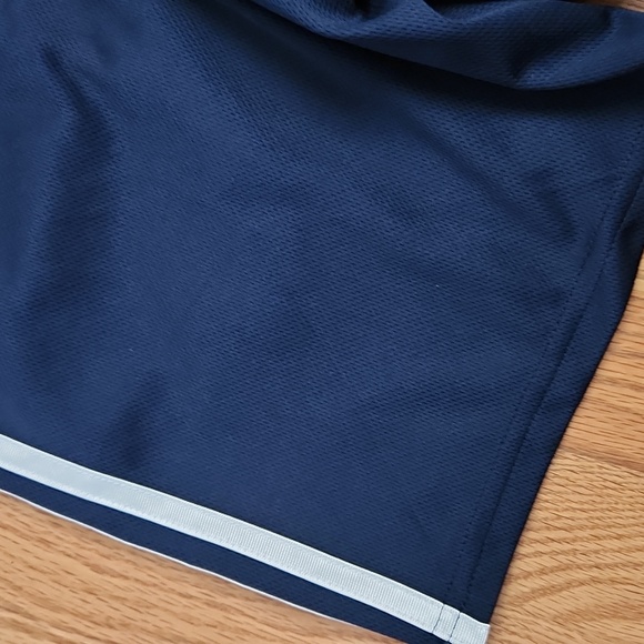 Adidas regular fit coupe standard shorts, size small (8) - Picture 12 of 16